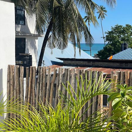 Maison Boheme Bed & Breakfast นูงวี ภายนอก รูปภาพ
