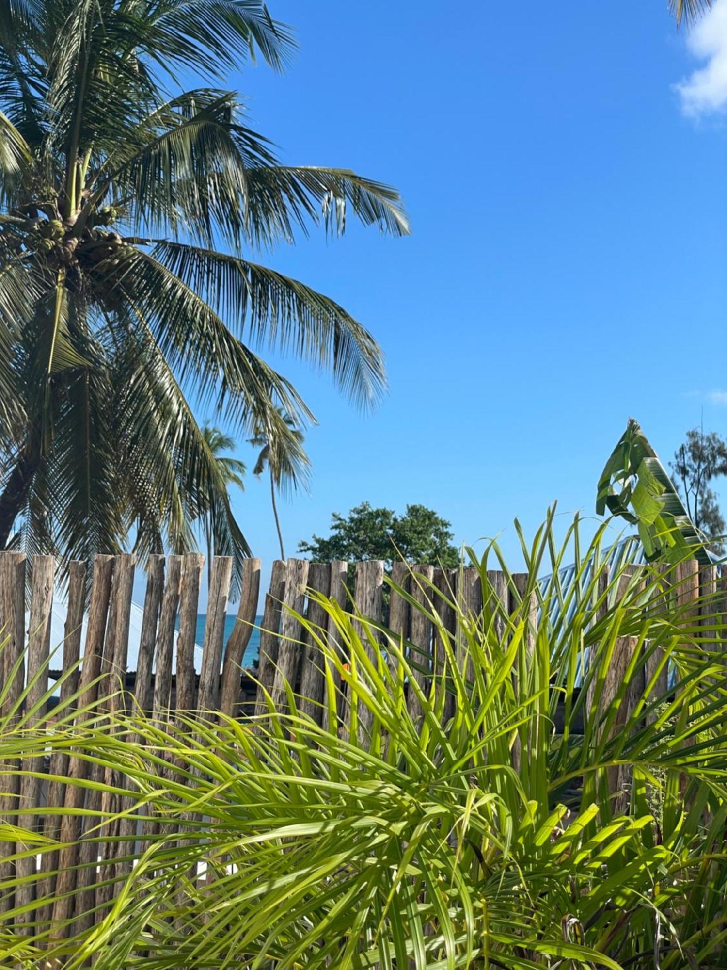Maison Boheme Bed & Breakfast นูงวี ภายนอก รูปภาพ